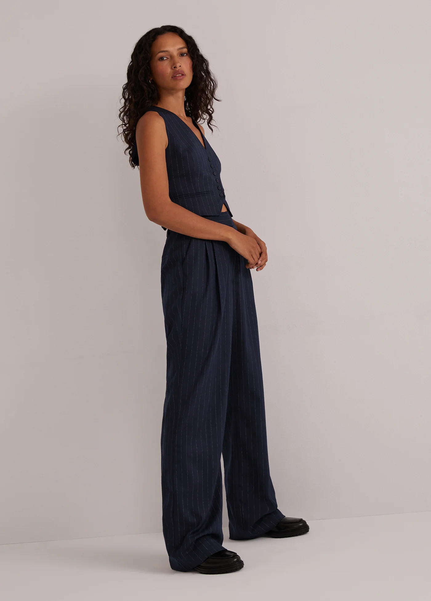 THE SHORTIE FAVORITE PANT - Image 4