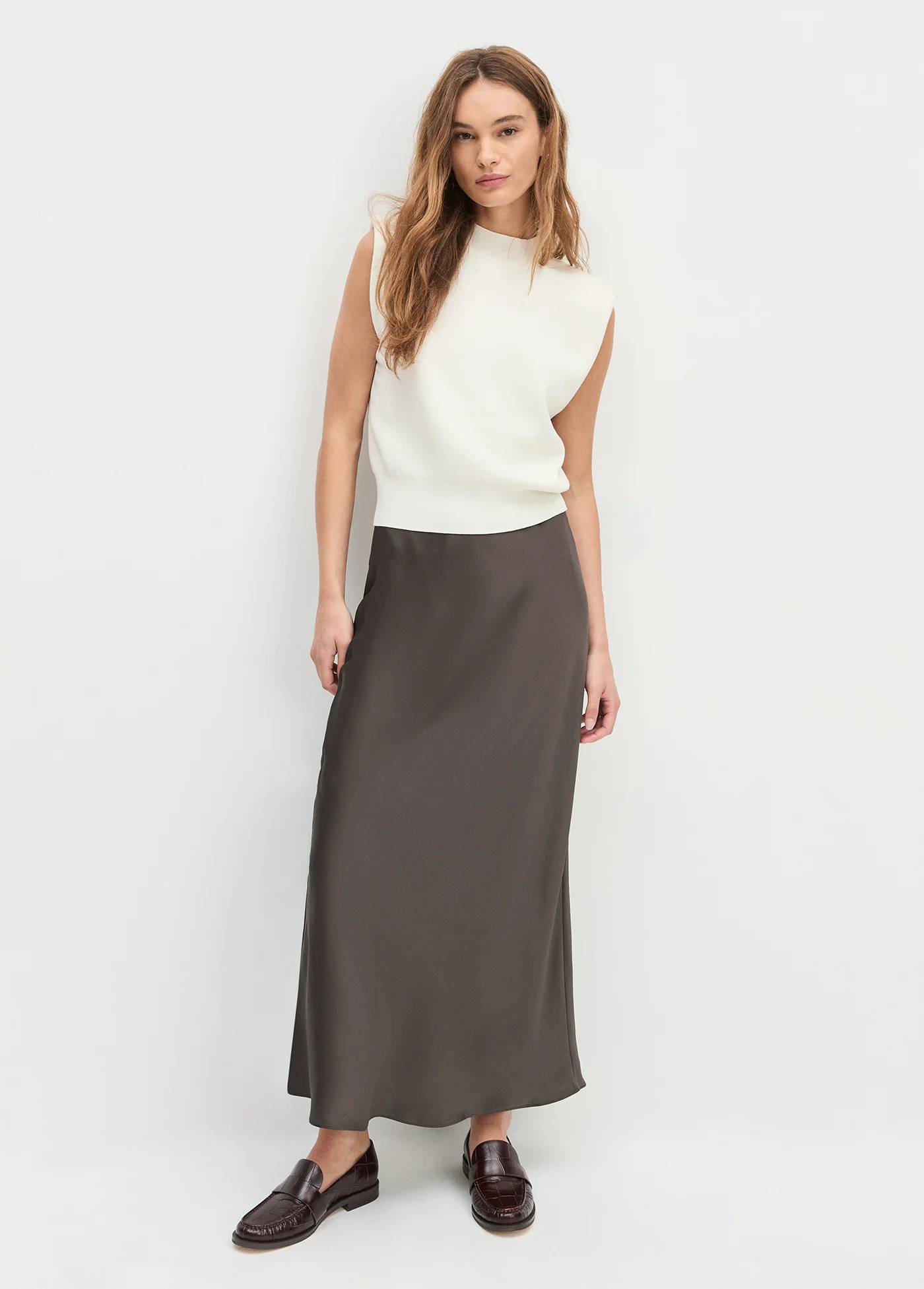 THE FAVORITE SKIRT - Image 4