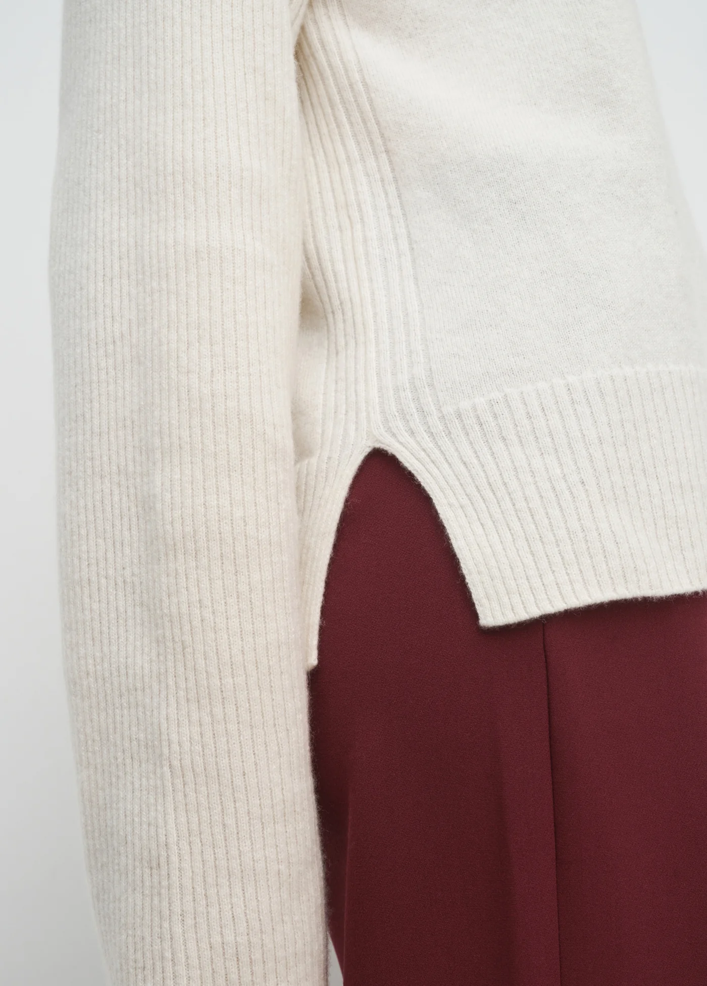 THE MINIMALIST SWEATER - Image 6